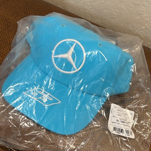 New Mercedes Benz Rare AMG Petronas F1 Special Edition 2023 Racing Baseball Cap! - Picture 5 of 9